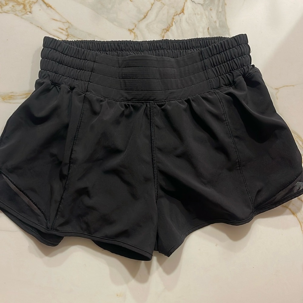 Lululemon Hotty Hot *High-Rise 2.5”